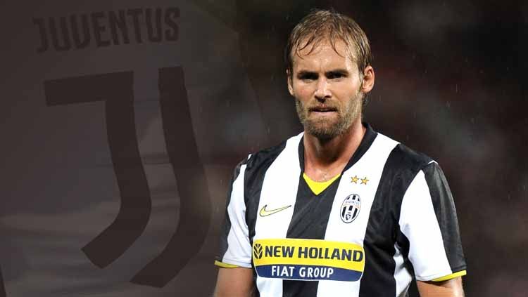 Olof Mellberg, legenda Aston Villa saat berseragam Juventus. Copyright: © Neal Simpson - PA Images via Getty Images