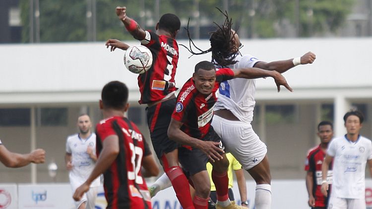 Persipura Jayapura akan menghadapi lawan berat dalam laga pekan ke-15 BRI Liga 1 2021, Kamis (02/12/21) besok. Copyright: © Herry Ibrahim/INDOSPORT