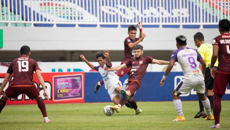 Pertandingan Liga 1 pekan keenam antara Persita vs Borneo FC di Stadion Pakansari, Sabtu (02/10/21). Copyright: © Persita Tangerang
