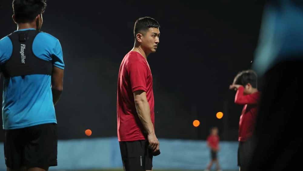 Asisten pelatih timnas Indonesia, Kim Bong-soo. Copyright: © PSSI