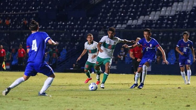 Moncer bersama Persebaya, Ricky Kambuaya menembus timnas Indonesia dan berhasil mencetak gol saat menghadapi Taiwan di playoff Kualifikasi Piala Asia 2023. Copyright: © Bandung Saputra/PSSI