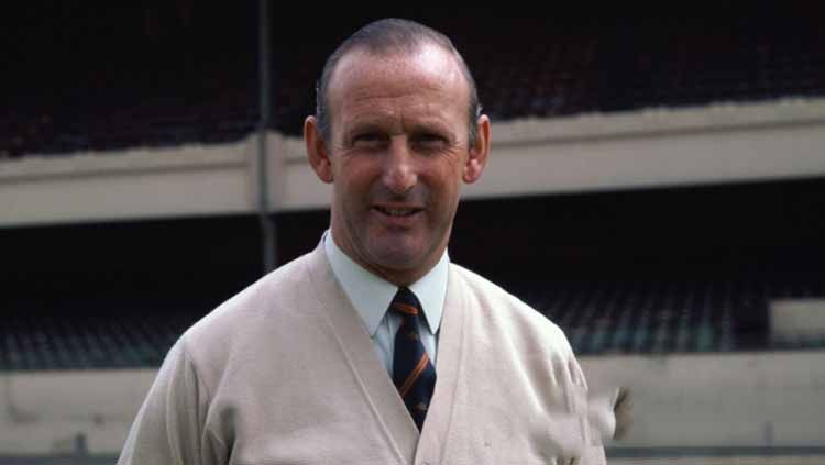 Bertie Mee, eks pelatih Arsenal. Copyright: © Daily Express/Hulton Archive/Getty Images