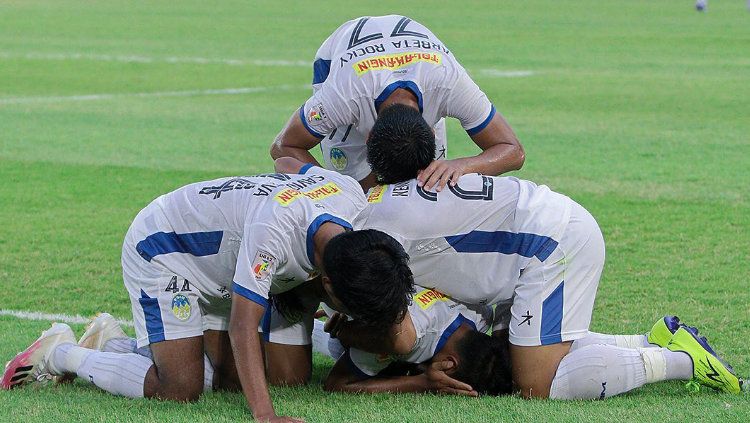 Selebrasi para pemain PSIM Yogyakarta saat mencetak gol ke gawang AHHA PS PATI di Liga 2 pekan lalu. Copyright: © Official PSIM