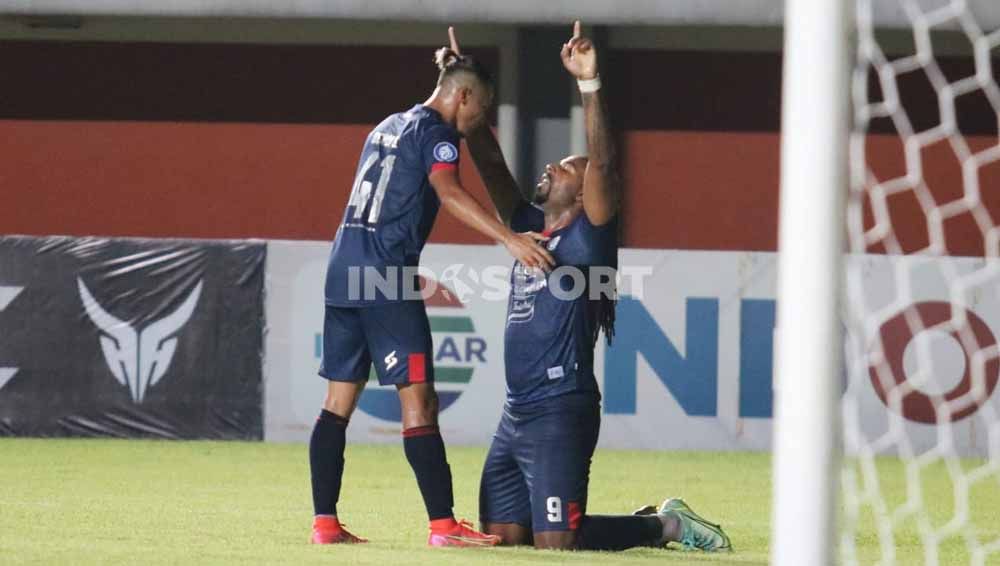 Arema FC akan menghadapi Madura United di laga lanjutan Liga 1, Senin (01/11/21). Copyright: © Nofik Lukman Hakim/Indosport.com