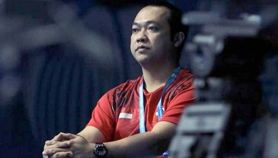 Mantan Pelatih Tunggal Putri PBSI Edwin Iriawan yang kini menjadi pelatih Tasnim Mir Copyright: © badmintonindonesia.org