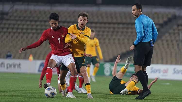 Situasi pertandingan Timnas U-23 melawan Australia Copyright: © pssi