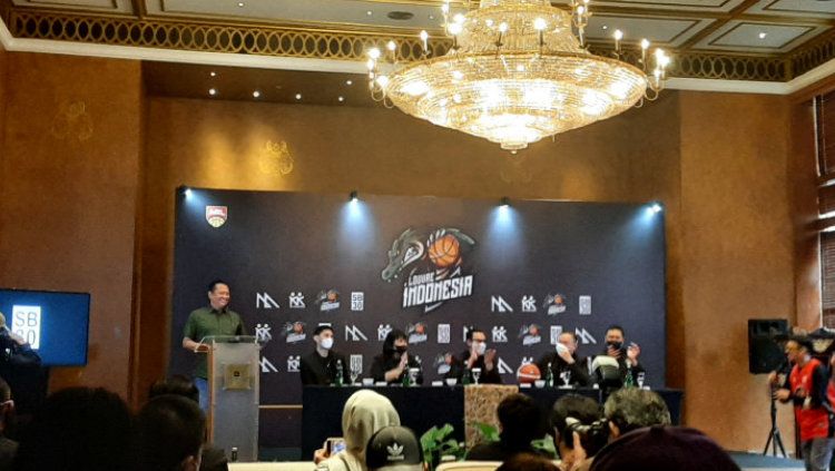 Klub Basket Louvre Indonesia menggaet Denny Sumargo untuk menjadi Presiden Klub jelang mengikuti ajang Asean Baskeyball League (ABL). Copyright: © Zainal Hasan/INDOSPORT
