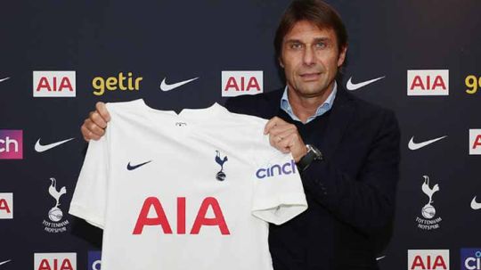 Antonio Conte resmi melatih Tottenham Copyright: © Tottenham Hotspur