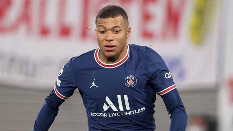 Kylian Mbappe diberitakan bisa menerima total 200 juta Euro dari Paris Saint-Germain andai mau menyetujui kontrak baru berdurasi dua tahun dalam waktu dekat. Copyright: © psg