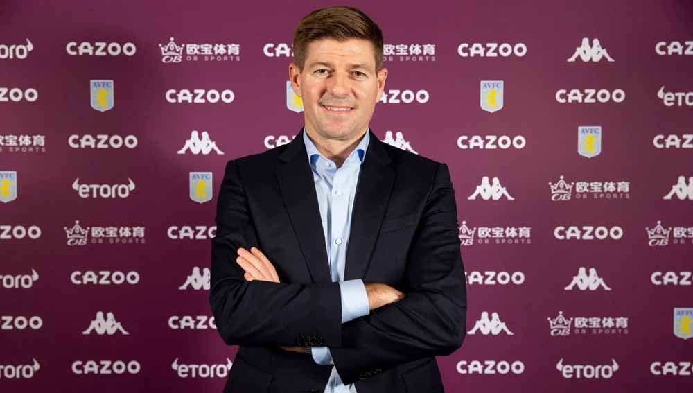 Steven Gerrard bisa saja ‘membawa’ Liverpool menjuarai Liga Inggris musim ini usai Manchester City terpeleset setelah ditahan imbang West Ham United. Copyright: © avfc