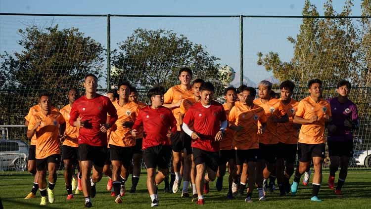 Pelatih Timnas Indonesia, Shin Tae-yong terus mengasah persiapan Timnas Indonesia jelang menantang Myanmar. Copyright: © pssi