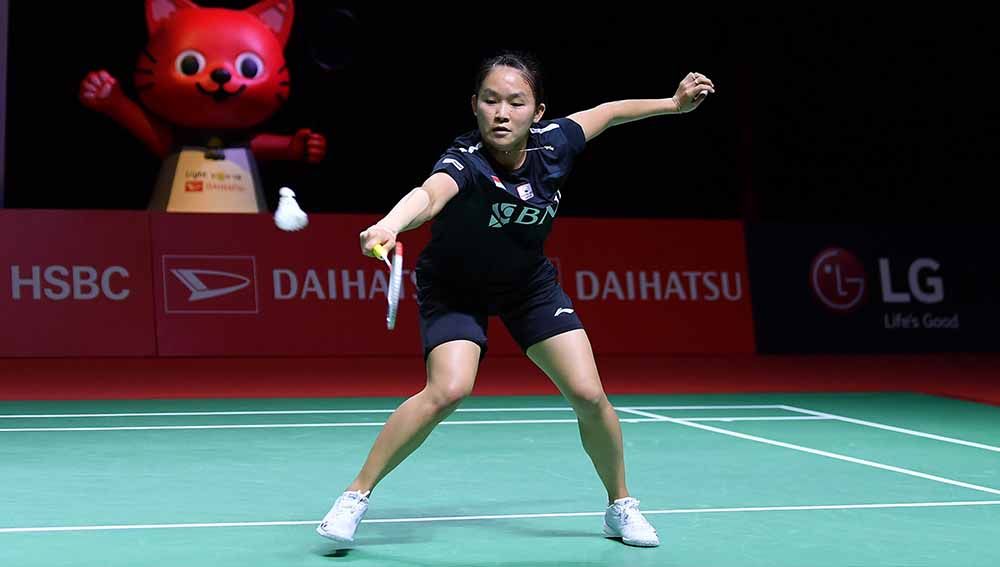 Ruselli Hartawan tak kuasa melihat perjuangan dan kesedihan Pitha Haningtyas Mentari saat tampil di Swiss Open 2023 pasca kehilangan Syabda Perkasa Belawa. Copyright: © Humas PBSI