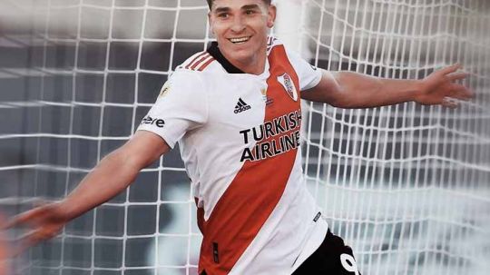 Julian Alvarez pemain muda River Plate Copyright: © juliaanalvarez