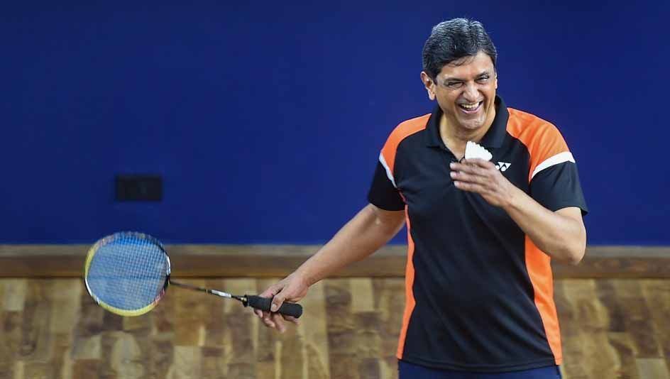 Mantan rival Liem Swie King sekaligus legenda bulutangkis India, Prakash Padukone, dianugerahi gelar Lifetime Achievement oleh Federasi Bulu Tangkis Dunia (BWF) Copyright: © mykhel/BWF