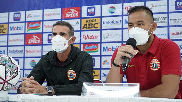 Angelo Alessio dan Andritany jumpa pers usai laga Liga 1 Persib vs Persija. Copyright: © persija