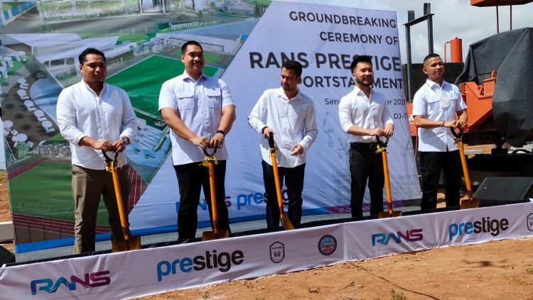 Raffi Ahmad bersama rekannya Ruddy Salim memulai pembangunan Rans Prestige Sportstainment, stadion megah untuk Rans Cilegon FC. Copyright: © Rans Cilegon