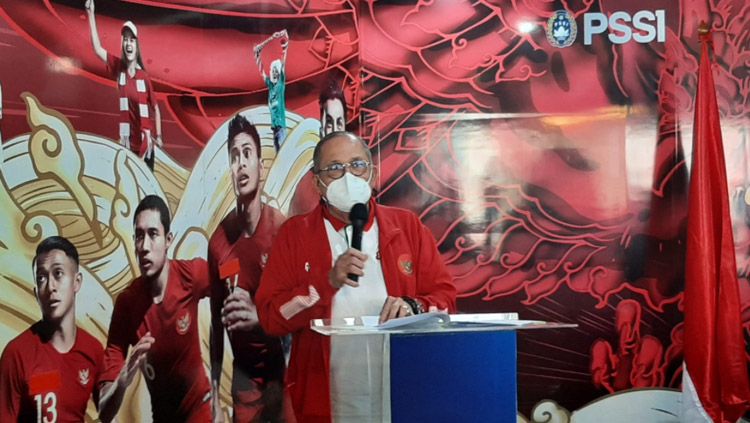 Ketua Umum PSSI Mochamad Iriawan dan Ketua Komite Disiplin PSSI Erwin Tobing ketika memberikan keterangan perihal match fixing di kantor pssi Copyright: © Zainal Hasan/INDOSPORT