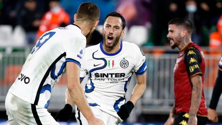 Final Liga Champions musim 2022-2023 aantara Manchester City vs Inter Milan akan jadi ajang adu Turki antara Hakan Calhanoglu dan Ilkay Gundogan. Copyright: © REUTERS/Alessandro Garofalo