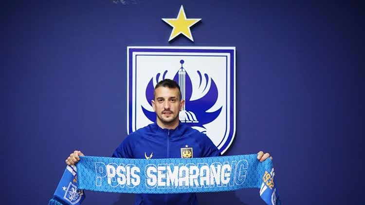 Flavio Beck Jr. saat diperkenalkan sebagai rekrutan terbaru PSIS Semarang jelang putaran kedua BRI Liga 1 Copyright: © Alvin/INDOSPORT