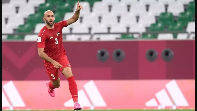 Selebrasi Mohammed Rashid usai mencetak gol untuk Palestina di Piala Arab FIFA 2021. Copyright: © FIFA