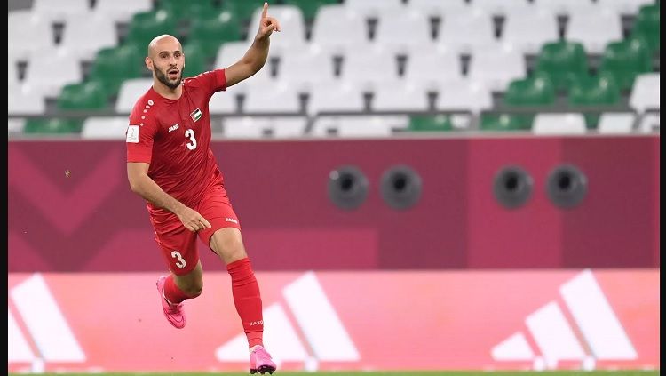 Selebrasi Mohammed Rashid usai mencetak gol untuk Palestina di Piala Arab FIFA 2021. Copyright: © FIFA