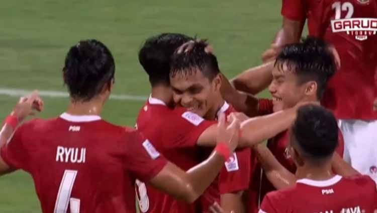 Timnas Indonesia membuka perjalanannya di Piala AFF 2020 dengan mengalahkan Kamboja, tetapi dalam kemenangan ini, terdapat tiga hal yang harus dibenahi. Copyright: © PSSTV