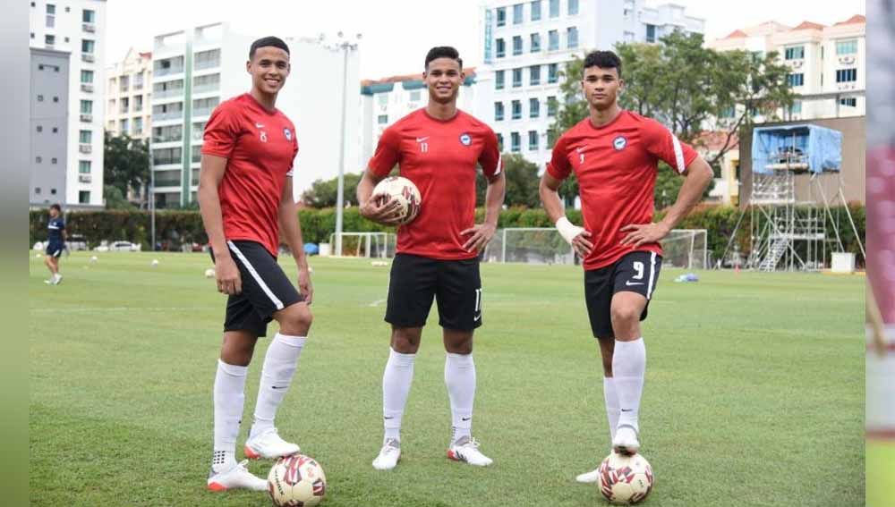 Ilhan, Irfan, dan Ikhsan Fandi di Timnas Singapura untuk Piala AFF 2020. Copyright: © straitstimes