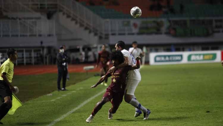 Pertandingan Sriwijaya FC vs Persiba Balikpapan pada babak 8 besar Liga 2 grup X di Stadion Pakansari, Rabu (15/12/21). Sriwijaya unggul 2-1 atas Persiba. Copyright: © Herry Ibrahim/INDOSPORT