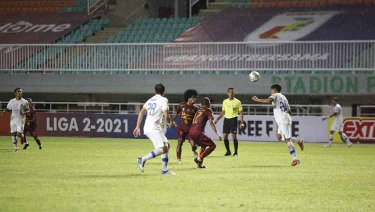Sriwijaya FC dikalahkan Persis Solo 0-2 pada laga kedua babak 8 besar Liga 2 2021 di Stadion Pakansari, Minggu (19/12/21). Copyright: © Herry Ibrahim/INDOSPORT