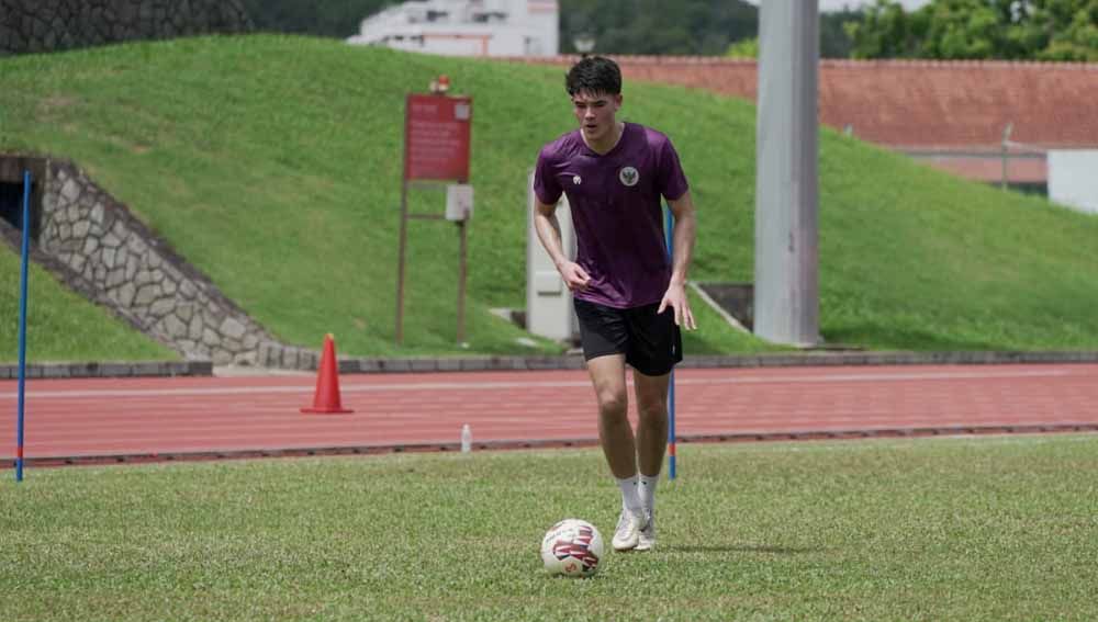 Elkan Baggott masih diragukan bisa bergabung bersama Timnas Indonesia di laga uji coba FIFA Matchday melawan Timor Leste. Copyright: © PSSI