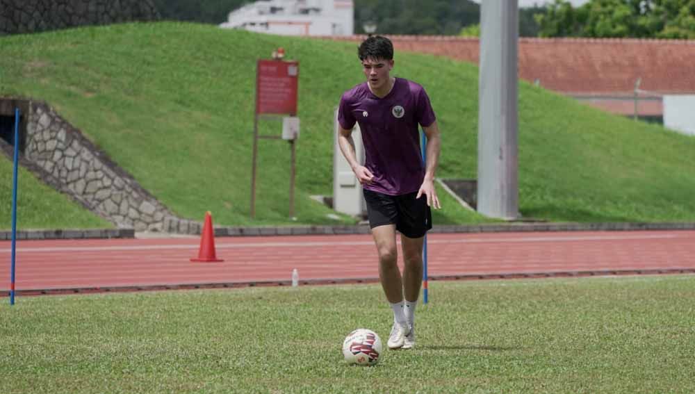 Elkan Baggott telah bergabung dengan skuad Timnas Indonesia jelang FIFA Matchday menghadapi Bangladesh. Copyright: © PSSI