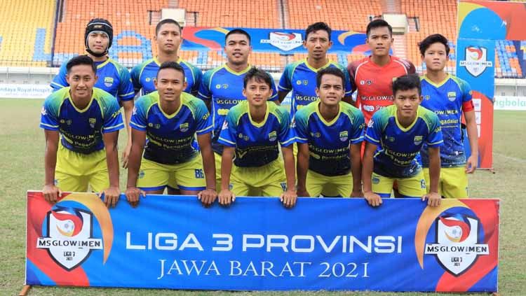 Starting eleven Bandung United, saat menghadapi PSGC Ciamis di babak 8 besar Liga 3 2021 zona Jawa Barat, Sabtu (18/12/21). Copyright: © Arif Rahman/INDOSPORT