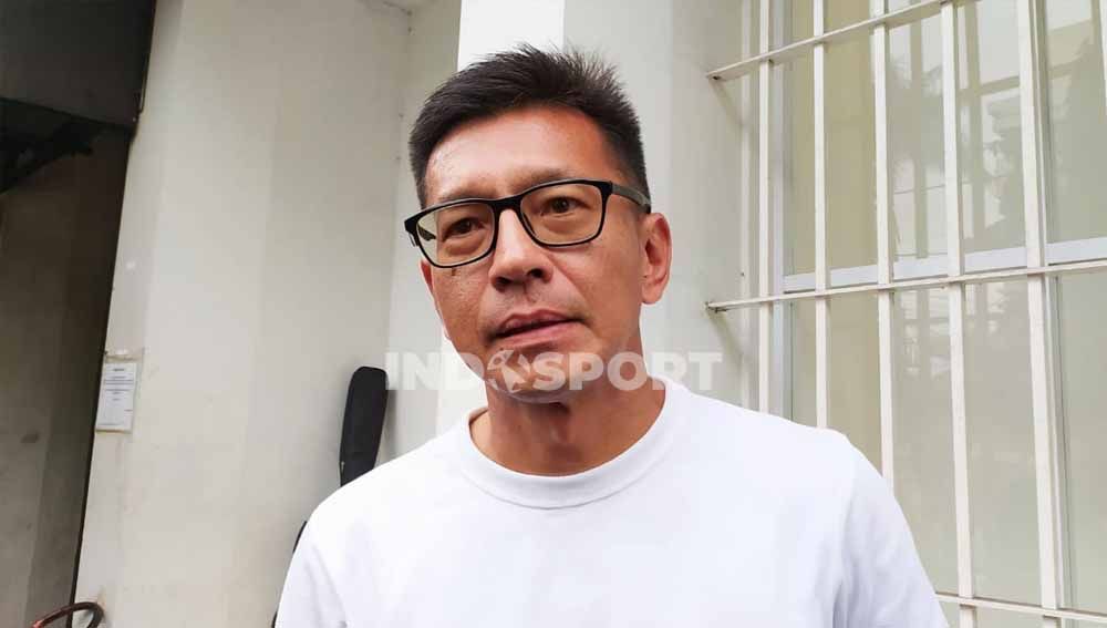 Teddy Tjahjono memastikan Persib sudah mendapatkan pemain asing Asia pengganti Mohammed Rashid. Foto: Arif Rahman/Indosport.com. Copyright: © Arif Rahman/Indosport.com