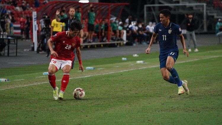 Aksi Alfeandra Dewangga di leg pertama final Piala AFF 2020 Timnas Indonesia vs Thailand. Copyright: © PSSI