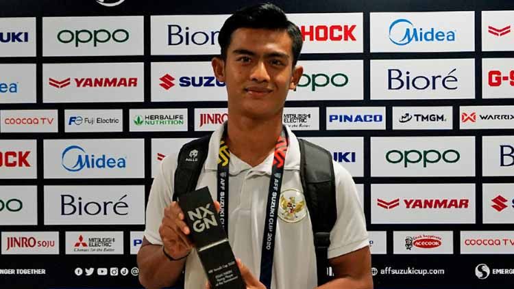 Pratama Arhan saat menjadi Pemain Muda Terbaik Piala AFF 2020. Kini ia diminati oleh klub asal Thailand, Muangthong United. Copyright: © affsuzukicup