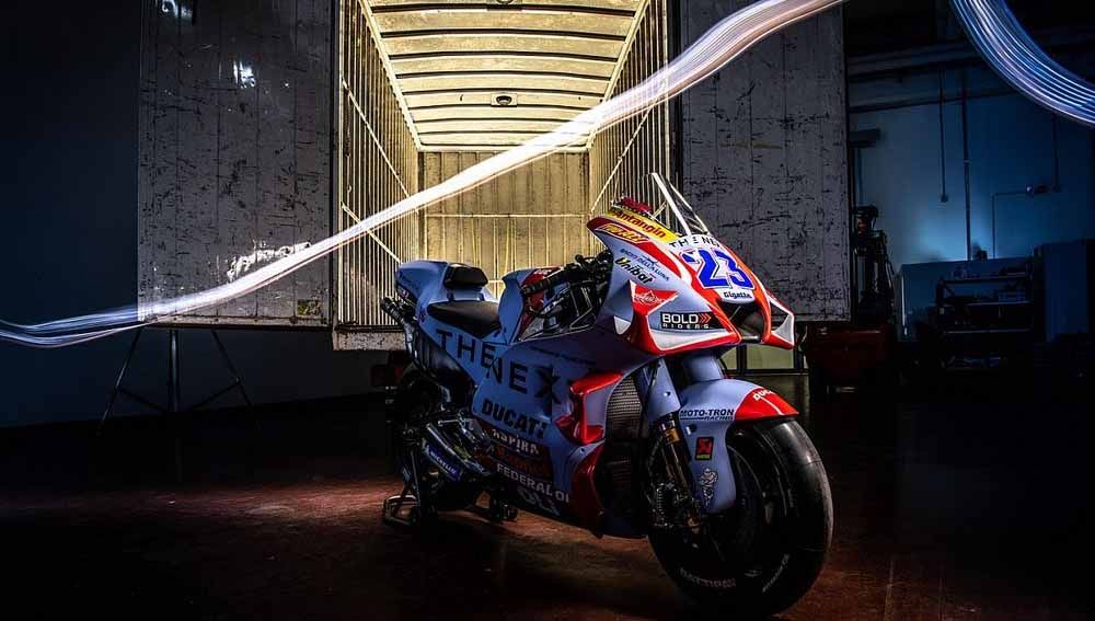 Tim Gresini Racing baru saja merilis tampilan livery motor yang akan digunakannya pada kejuaraan MotoGP 2022. Copyright: © id.motorsport