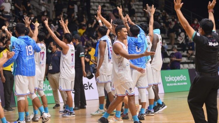 Skuat Amartha Hangtuah merayakan kemenangan di IBL 2022 Seri Pertama. Copyright: © Media Amartha Hangtuah