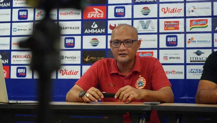 Kabar menarik datang dari Sudirman, pelatih Persija Jakarta, terkait pelatih Macan Kemayoran untuk  Liga 1 musim depan. Foto: khairul imam/Persija Copyright: © khairul imam/Persija