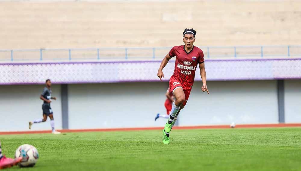 Jack Brown tidak masuk di daftar susunan pemain ketika lawan PSM Makassar di laga uji coba, Rabu (01/06/22) di Indomilk Arena. Copyright: © Persita