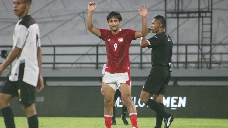 Hanis Saghara dikabarkan sudah hengkang dari Arema FC jelang putaran kedua Liga 1. Copyright: © Nofik Lukman Hakim/INDOSPORT