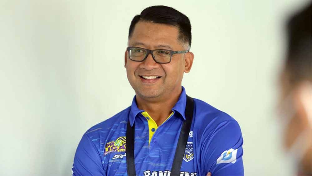 Manager tim bola voli Bandung BJB Tandamata, Ayi Subarna, membeberkan alasan mengganti pelatih dan tambah pemain. Foto: Humas BJB Tandamata Copyright: © Humas BJB Tandamata