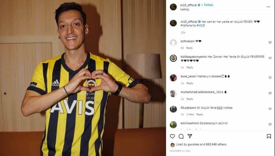 Mesut Ozil yang diincar RANS Cilegon resmi dicoret dari tim utama Fenerbahce. Mantan gelandang Arsenal itu telah diskors sampai waktu yang belum dintentukan. Foto: Instagram@m10_official Copyright: © Instagram@m10_official