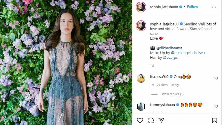 Artis cantik pegiat olahraga, Sophia Latjuba, pamer tubuh seksi yang membuat netizen terpesona saat memamerkan outfit kece serba minimalis di sebuah pemotretan. Copyright: © sophia_latjuba88/INSTAGRAM