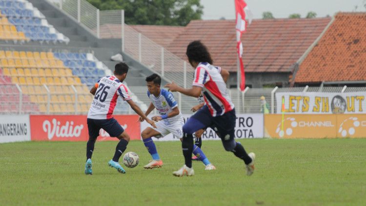 Persikota Tangerang hanya bermain imbang 0-0 kontra Galaticos FC di laga kedua Grup A babak 64 besar Liga 3, Rabu (09/02/22). Copyright: © Persikota