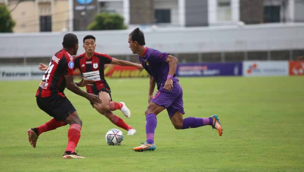 Pertandingan antara Persik Kediri vs Persipura Jayapura di BRI Liga 1. Foto: MO Persik Copyright: © MO Persik