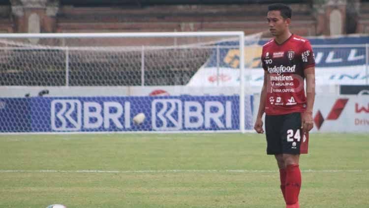 Bek Bali United, Ricky Fajrin, menegaskan tekad timnya untuk mengakhiri Liga 1 2022/2023 dengan manis saat melawan PSS Sleman. Copyright: © Nofik Lukman Hakim/INDOSPORT