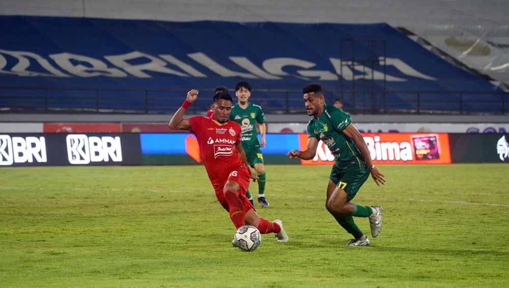 Persija Jakarta bermain imbang 3-3 dengan Persebaya Surabaya pada pekan ke-25 BRI Liga 1. Foto: Khairul Imam/Persija Copyright: © Khairul Imam/Persija