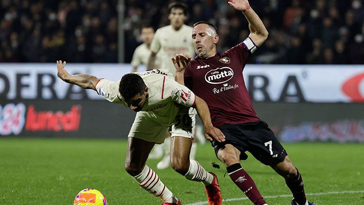 Salernitama vs AC Milan di Liga Italia. Copyright: © REUTERS/Ciro De Luca