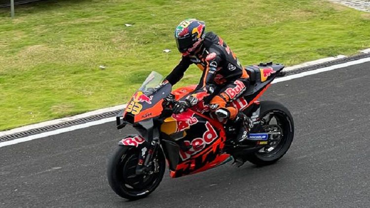 Pembalap MotoGP dari Tim KTM, Brad Binder, saat tes pramusim di Sirkuit Mandalika (Foto: Humas MotoGP Mandalika) Copyright: © Humas MotoGP Mandalika