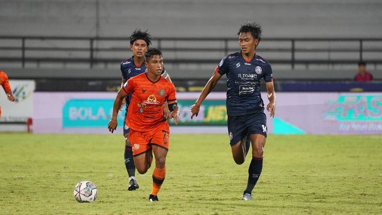 Aksi pemain andalan Persiraja Banda Aceh, Defri Rizki, dalam pertandingan Liga 1. Copyright: © Media Persiraja Banda Aceh